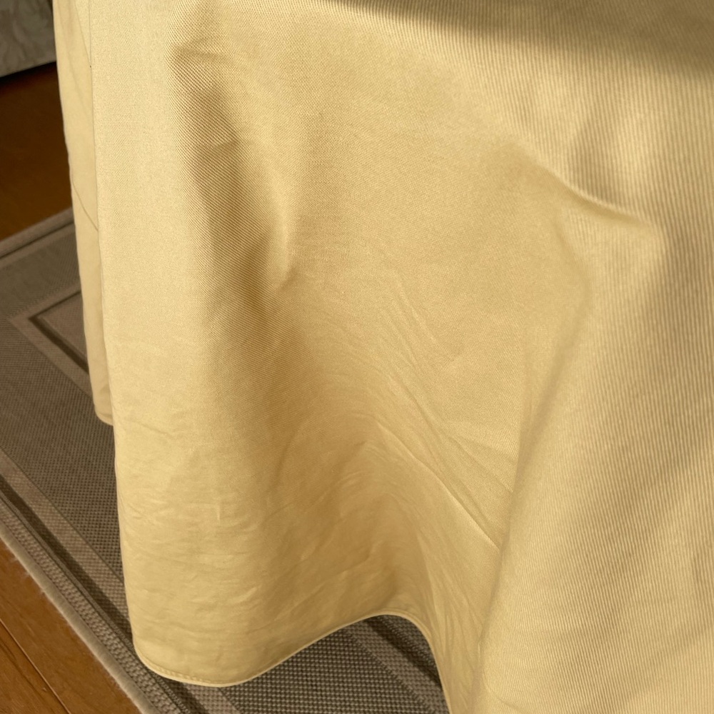 Ballard Designs 96'" Diameter Light Gold 100% Cotton 'Terrific Tablecloth' - Picture 3 of 10